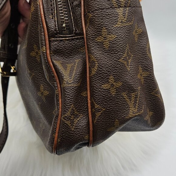 LV Monogram Migrator Nile - Picture 5 of 16
